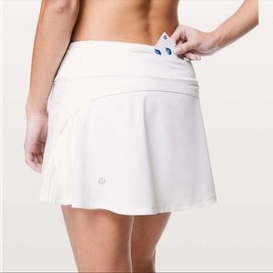 Lululemon Tennis skirt size 4 - White
